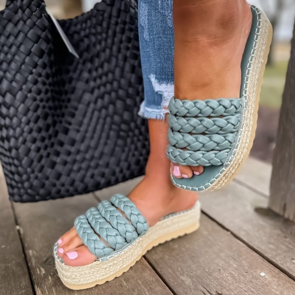 SOLD BEACH by MATISSE Turquoise Pacific Blue Platform Braided Slide Sandals - Picture 2 of 4